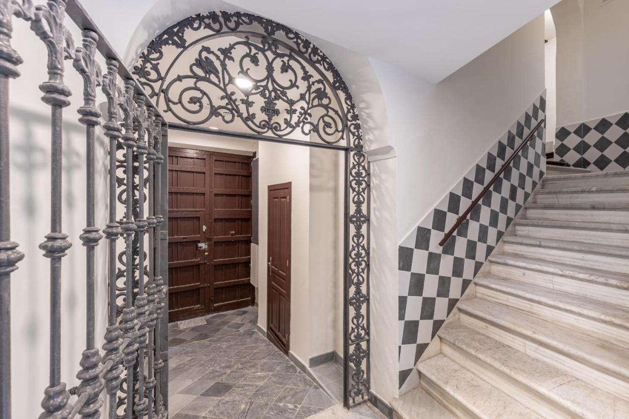 Apartamentos Libere Malaga La Merced Εξωτερικό φωτογραφία