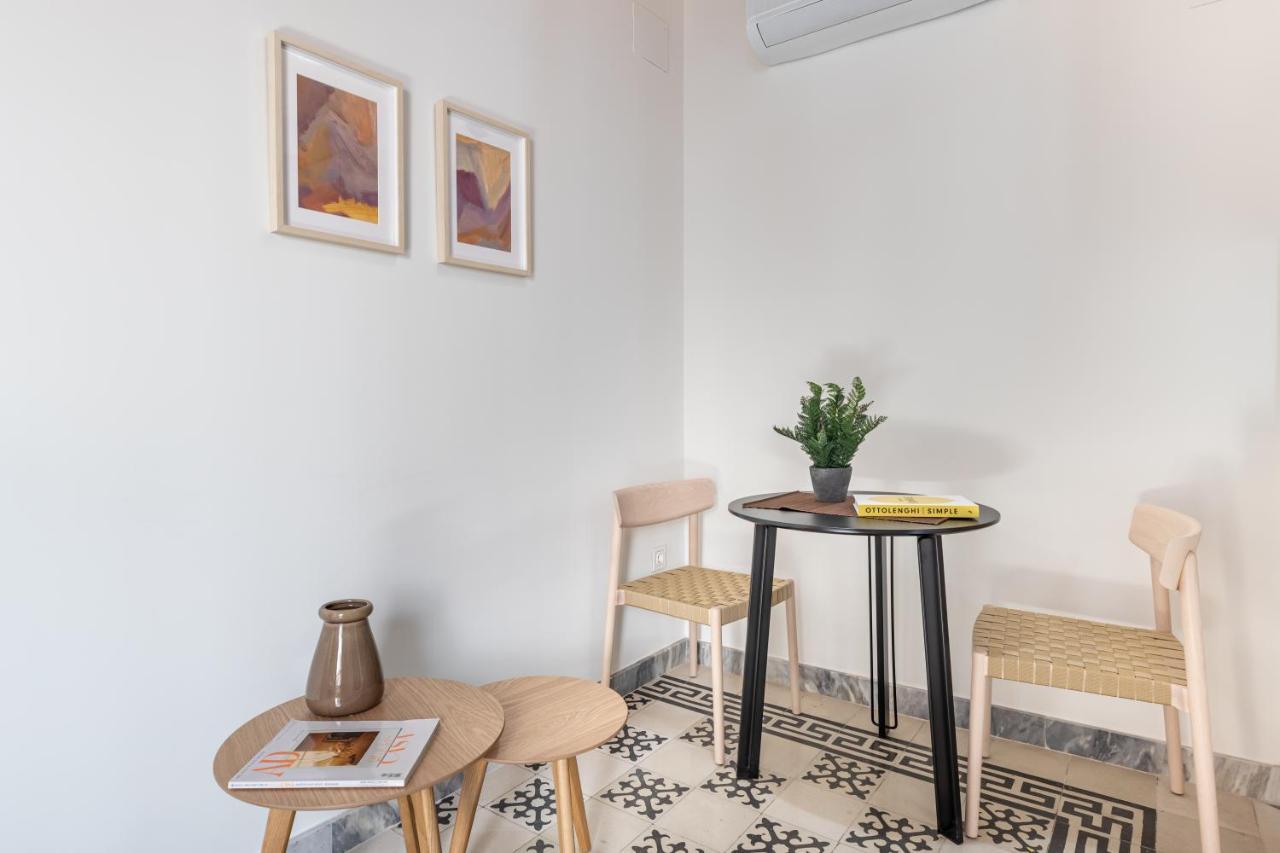 Apartamentos Libere Malaga La Merced Εξωτερικό φωτογραφία